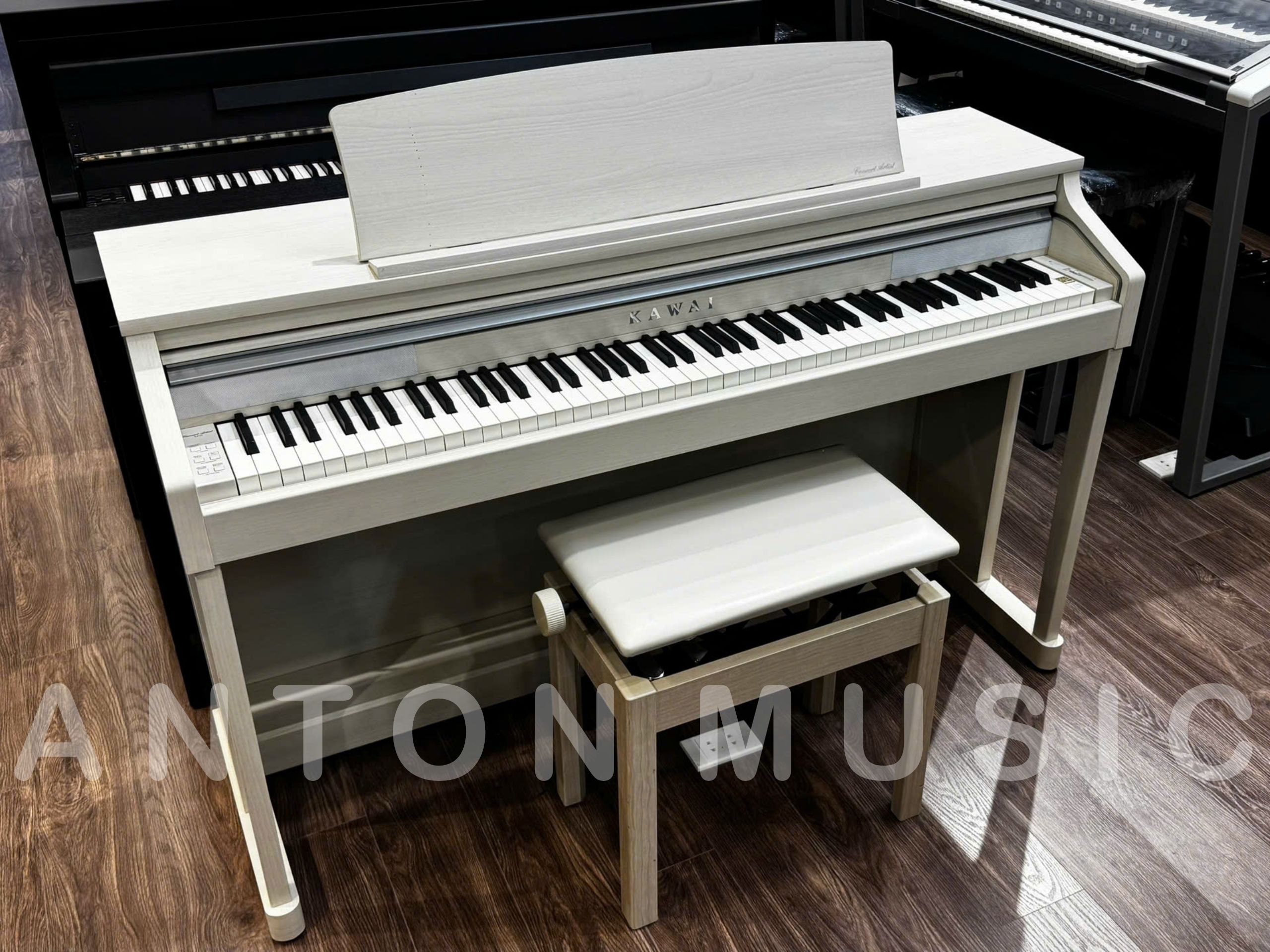 Đàn piano điện Kawai CA17A trắng kem ngà vân gỗ thuộc dòng Concert Artist phân khúc cao cấp