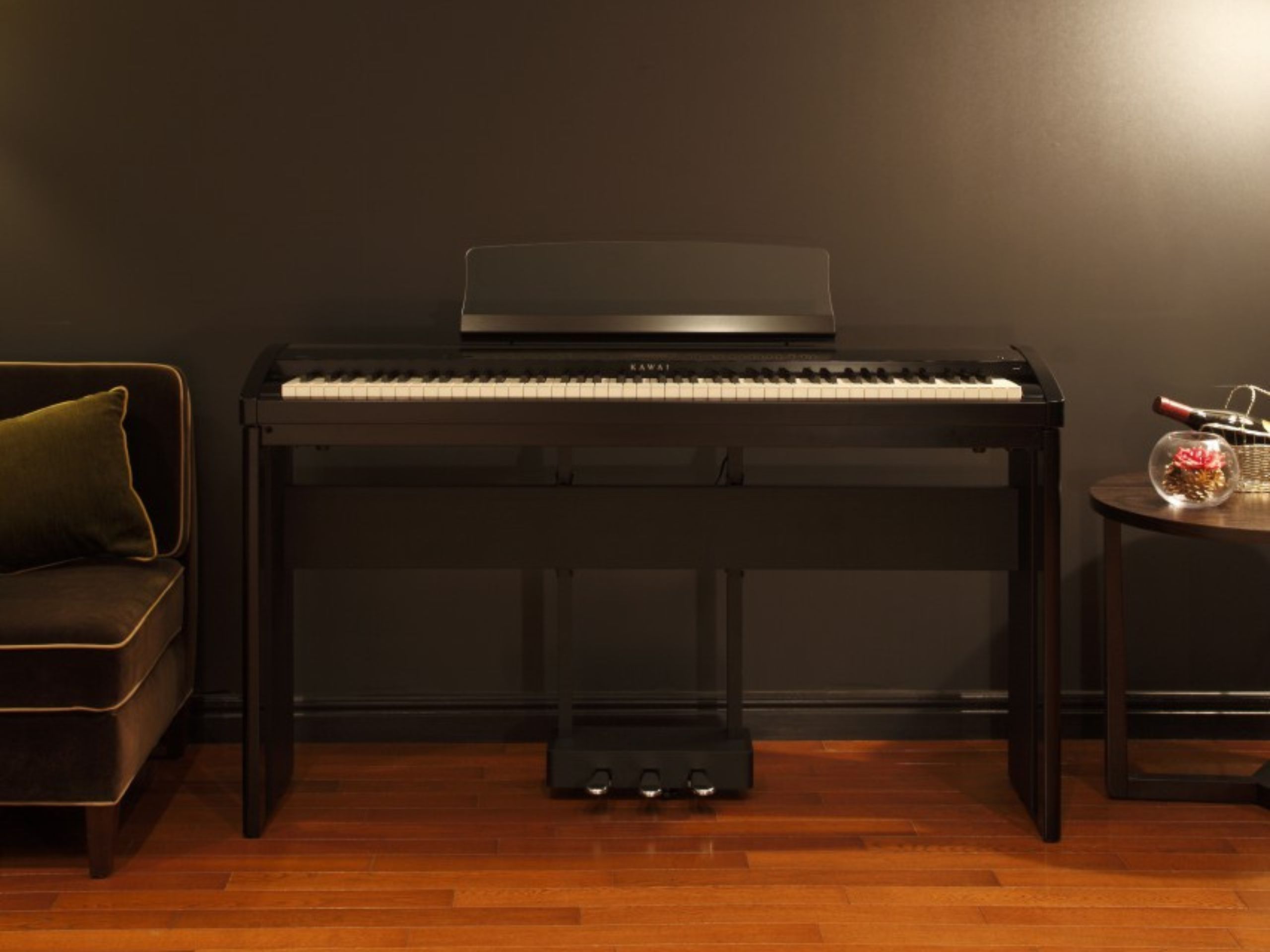 Đàn piano điện Kawai ES7B đen thuộc dòng ES của thương hiệu Kawai