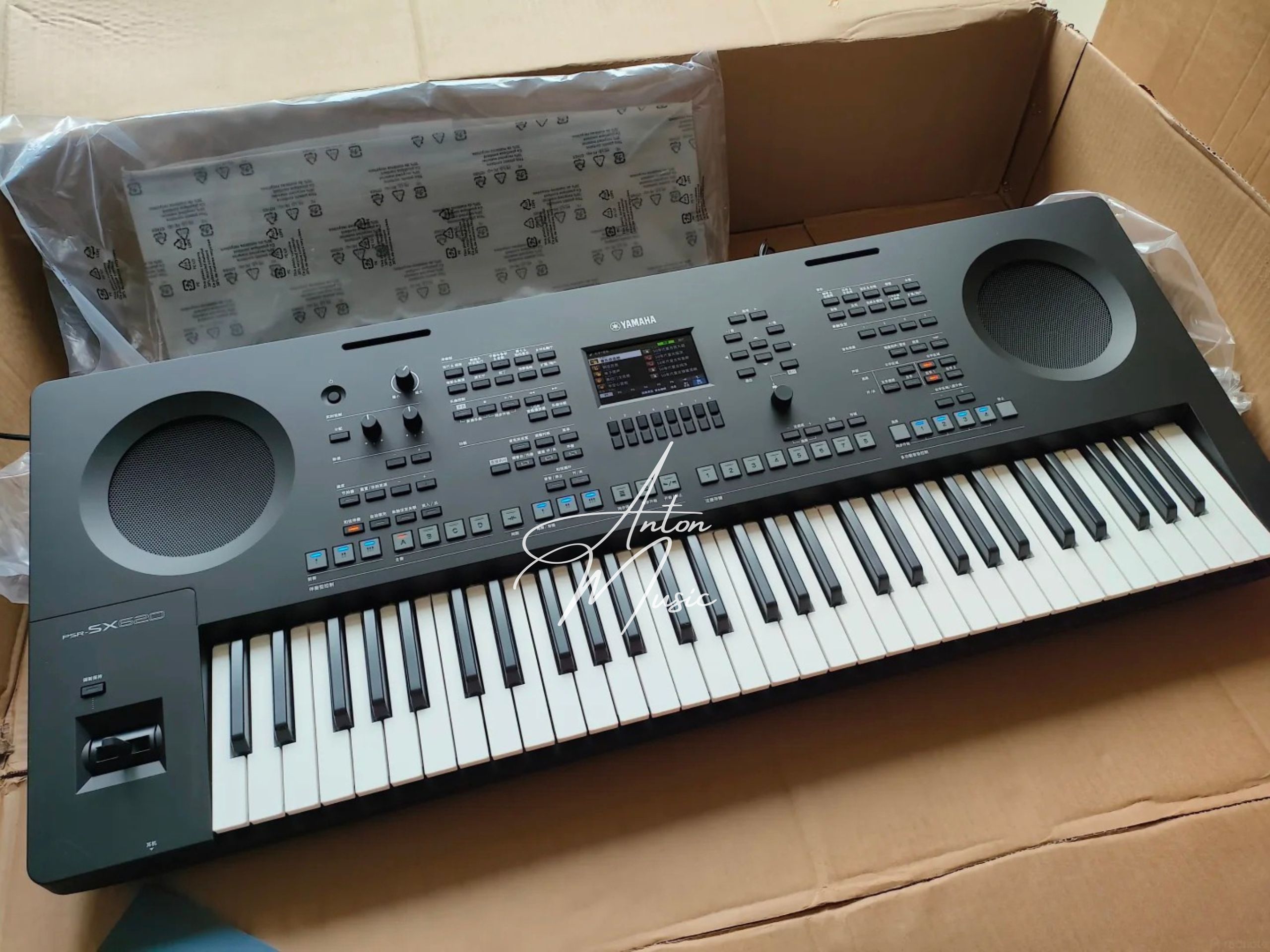 Đàn organ 61 phím Yamaha PSR-SX620 là mẫu Arranger Workstation thuộc dòng PSR-SX của Yamaha